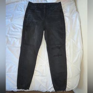 American Eagle Curvy Next Level Stretch High-waisted black distressed jeans
